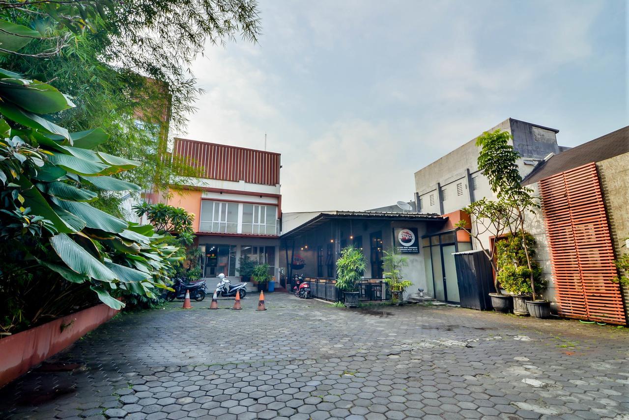 Image And Resto Hotel Bandung